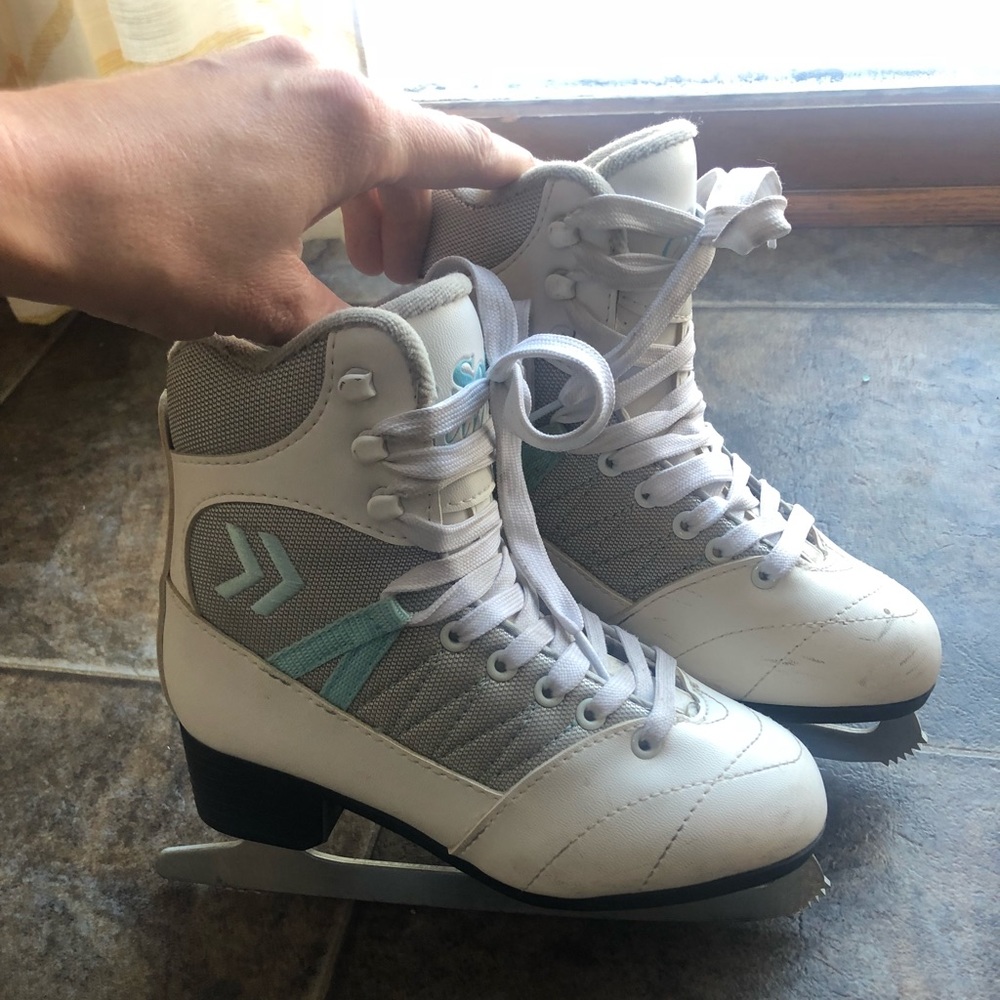 Girls ice skates